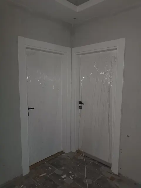 Beyaz oda kapıları montajı