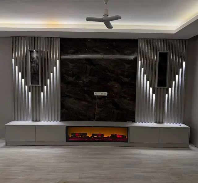 Elektrikli şömineli TV ünitesi, ışıklı dekoratif panel
